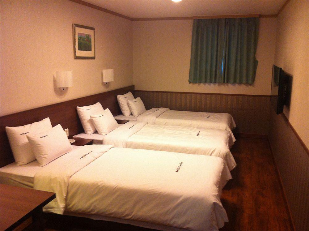Global Inn Seoul Dongdaemun City Days Inn Esterno foto