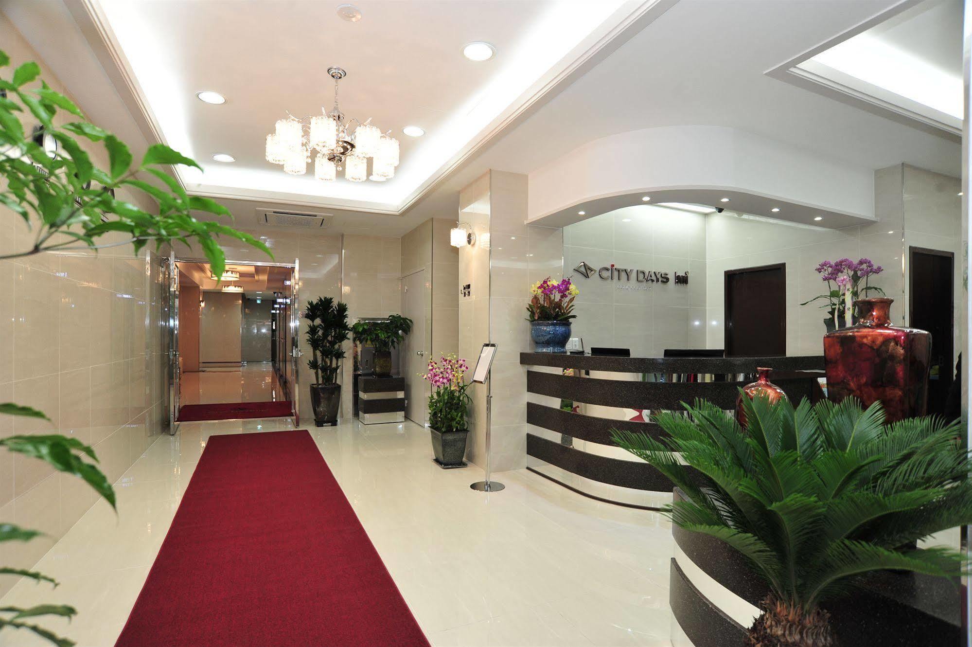 Global Inn Seoul Dongdaemun City Days Inn Esterno foto