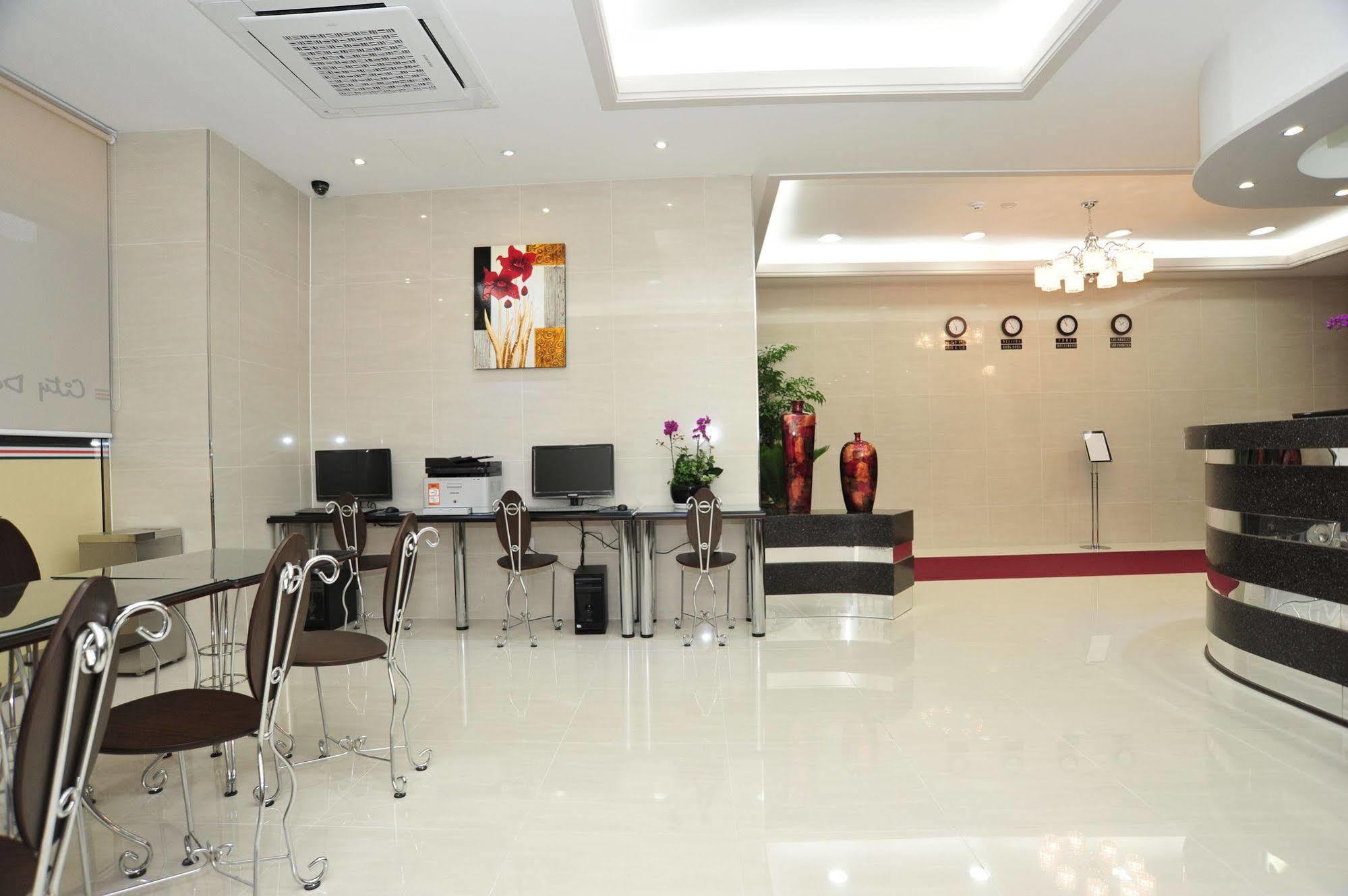 Global Inn Seoul Dongdaemun City Days Inn Esterno foto